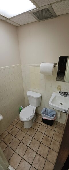 More Photos Of 4917 South Blvd, Charlotte Medical For Lease