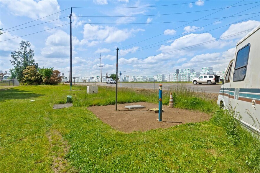 More Photos Of 13780 S Macksburg Rd, Molalla Service For Sale