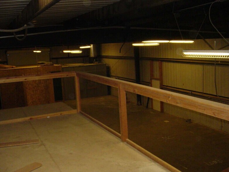 More Photos Of 4413 Old Woman Springs Rd, Yucca Valley Service For Lease