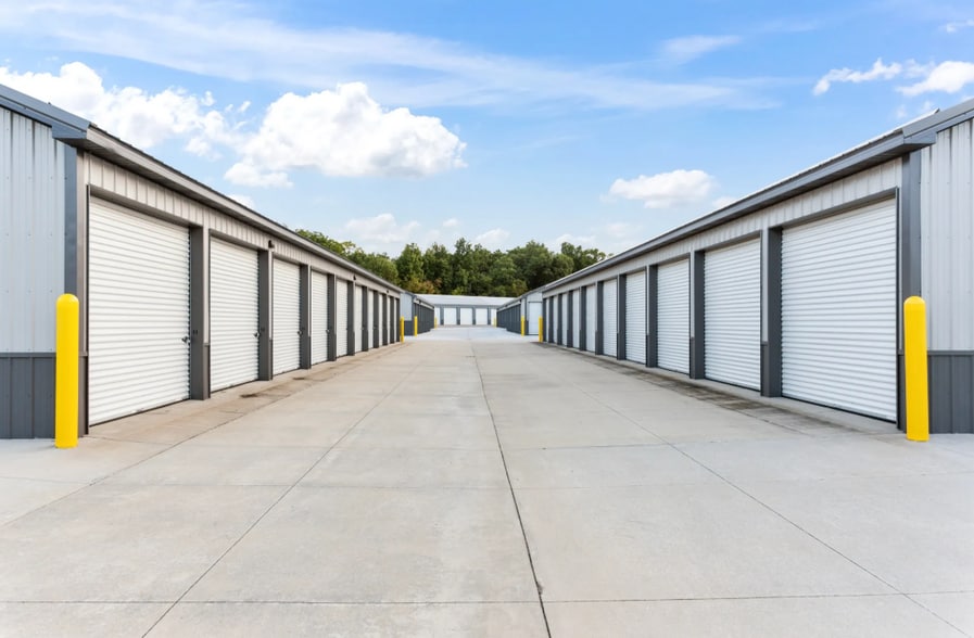 More Photos Of 922 N M-37 Hwy, Hastings Self Storage For Sale