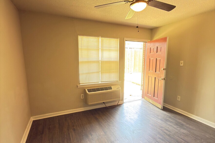 More Photos Of 737 Court Ave, Memphis Apartments For Sale