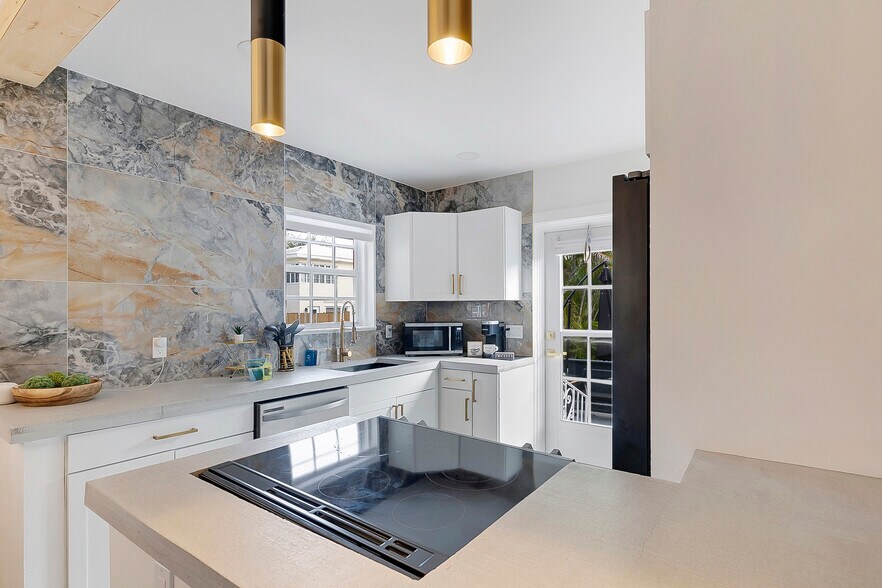 More Photos Of 402 Ocean Breeze, Lake Worth Beach Apartments For Sale