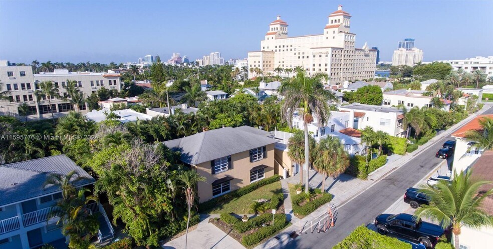 More Photos Of 240 Oleander Ave, Palm Beach Apartments For Sale