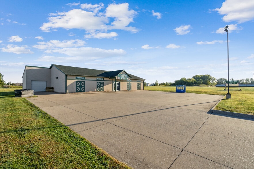 More Photos Of 3620 Flint Ridge Dr, Burlington General Retail For Sale