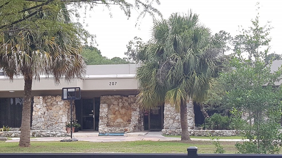 More Photos Of 207 NW 23rd Ave, Gainesville Medical For Sale