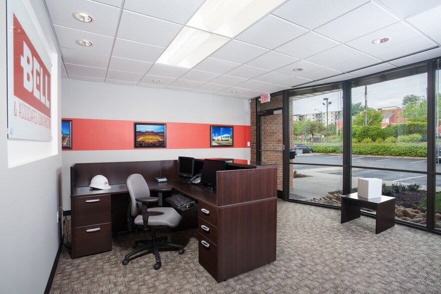 More Photos Of 900 E Hill Ave, Knoxville Office For Lease