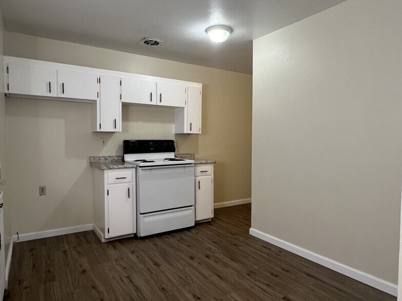More Photos Of 2250 Suzette Ave, Redding Apartments For Sale