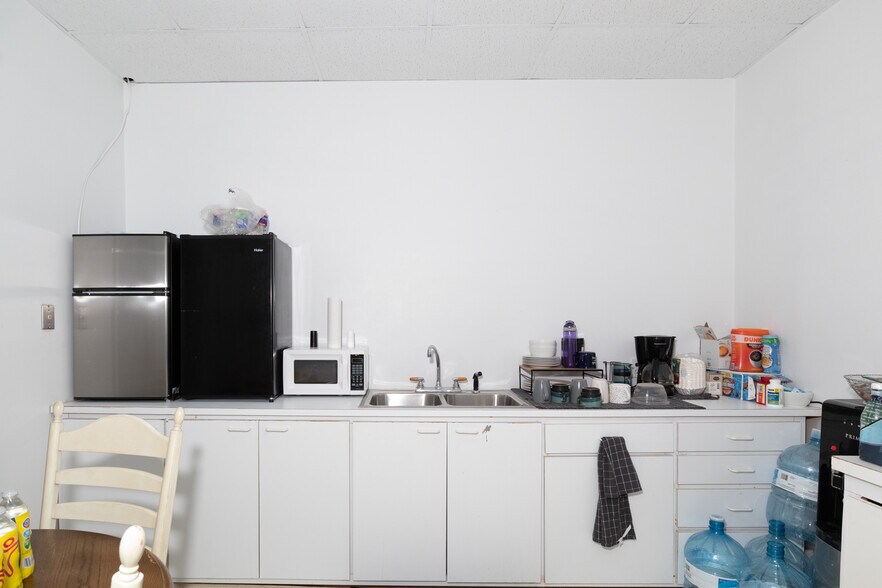 More Photos Of 2019 7th Ave, Columbus Medical For Sale