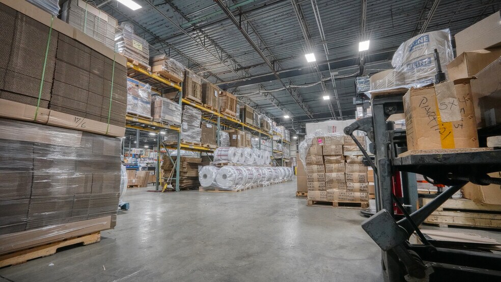 More Photos Of 65 Commerce Dr, Hauppauge Warehouse For Lease