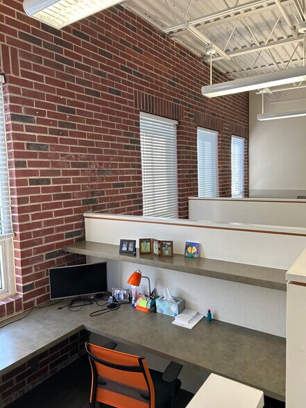 More Photos Of 1860 N Avenida Republica De Cuba, Tampa Office For Sale