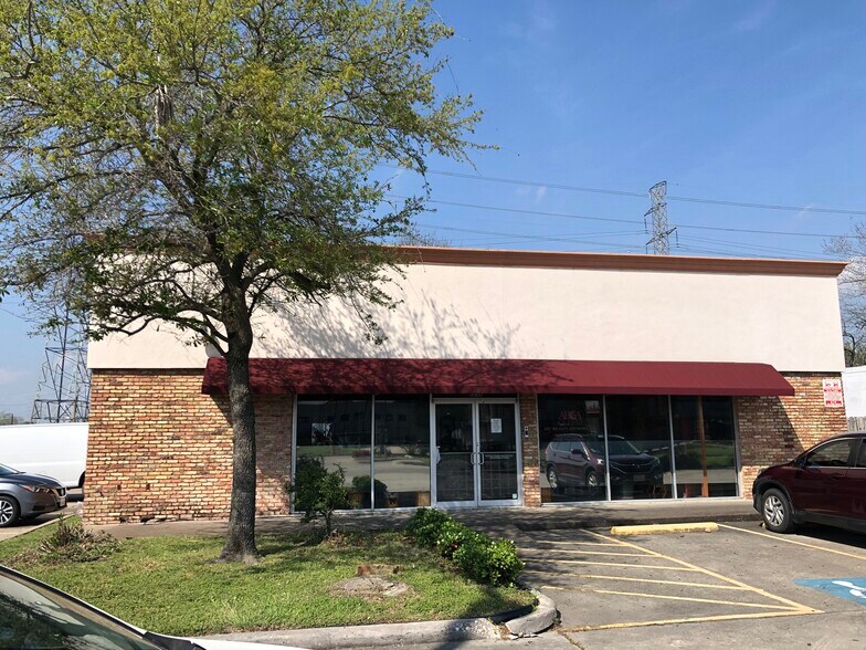 Primary Photo Of 6830 Wilcrest Dr, Houston Office For Lease