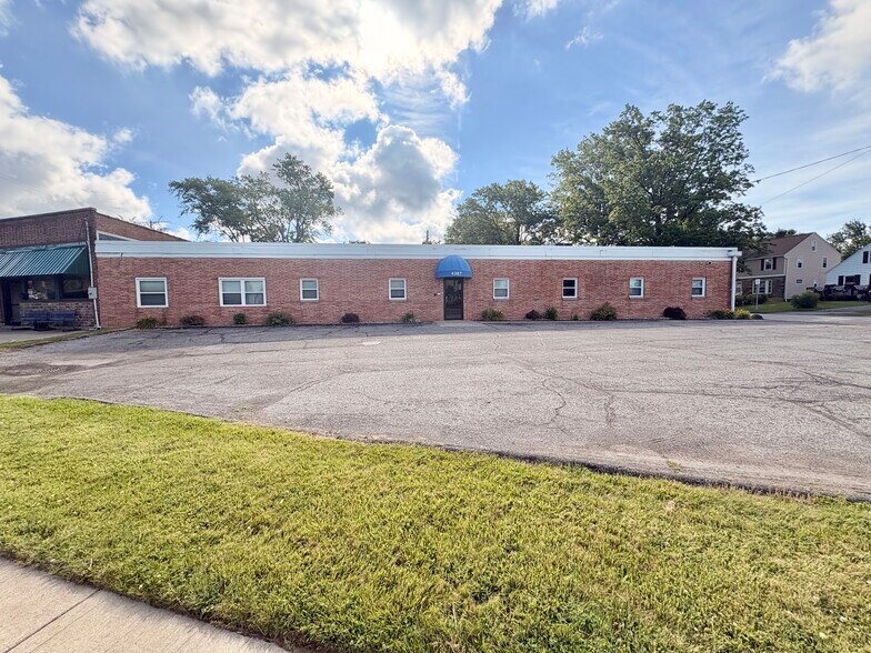 More Photos Of 4367 Rocky River Dr, Cleveland Medical For Sale