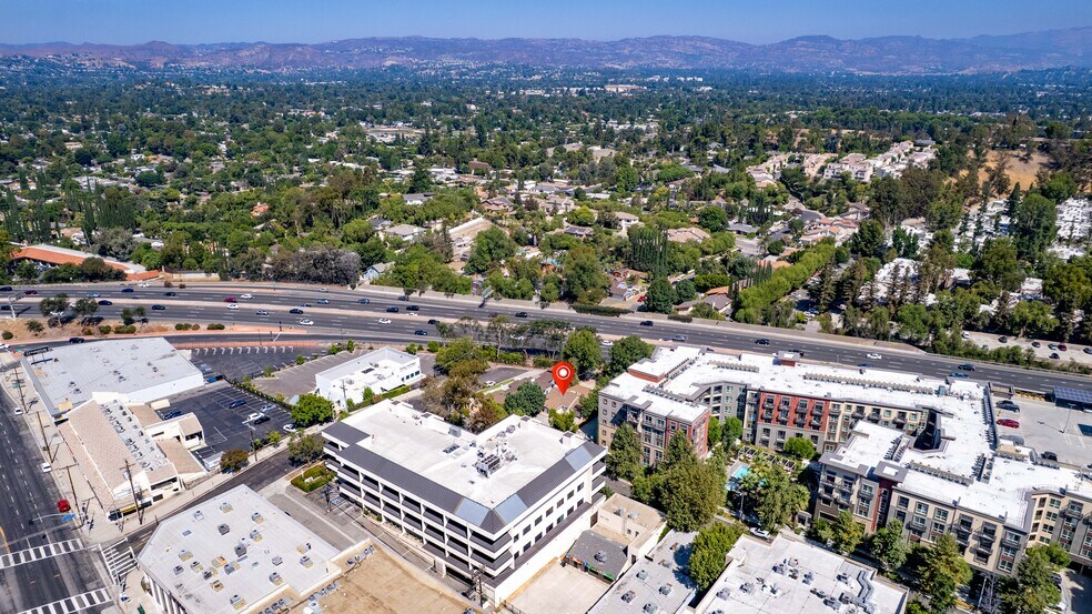 Primary Photo Of 22151 Clarendon St, Woodland Hills Medical For Sale