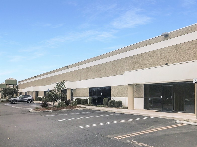 Primary Photo Of 1901 Holser Walk, Oxnard Manufacturing For Lease