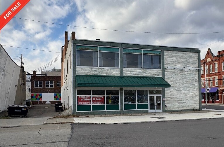 Primary Photo Of 102 Desmond St, Sayre Medical For Sale