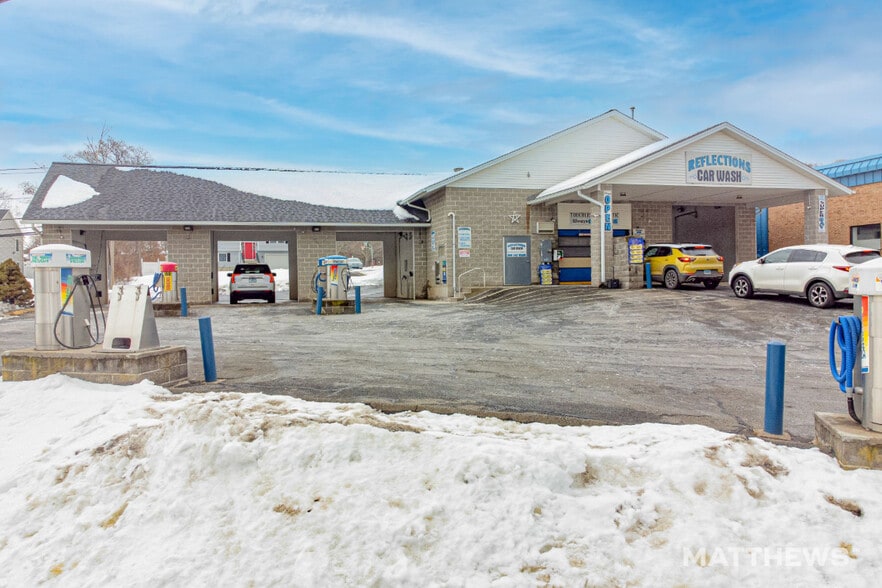 Primary Photo Of 711 Saybrook Rd, Middletown General Retail For Sale