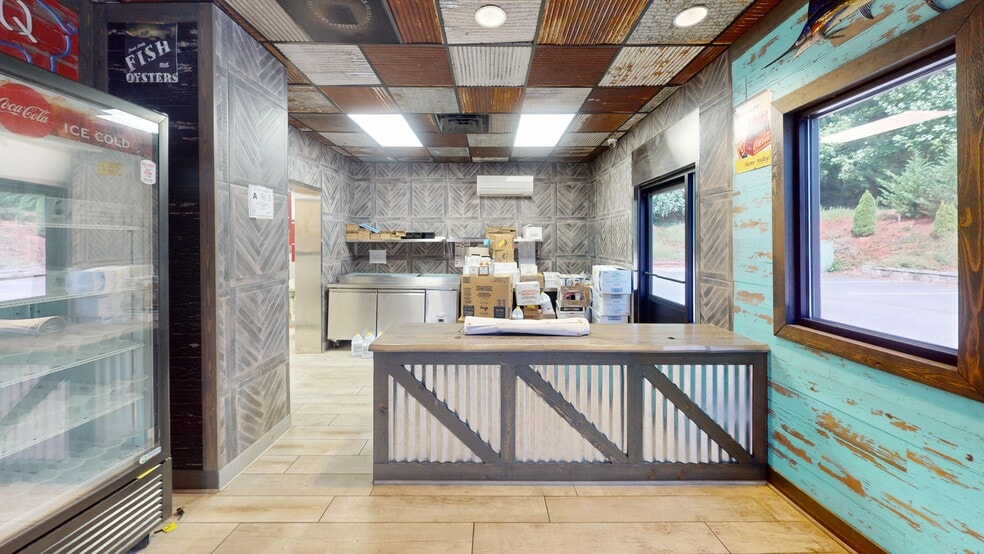 More Photos Of 3260 S Stratford Rd, Winston-Salem Restaurant For Sale