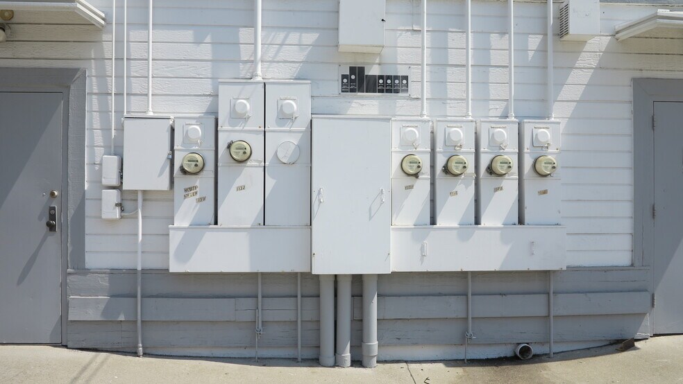 More Photos Of 1128-1164 Huntington Dr, Duarte Freestanding For Sale