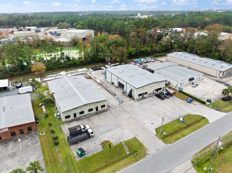 More Photos Of 114 Newman Dr, Brunswick Warehouse For Lease