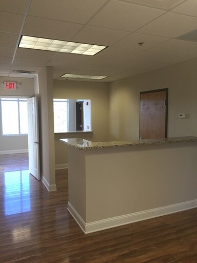 More Photos Of 4020 Old Milton Pky, Alpharetta Office For Lease