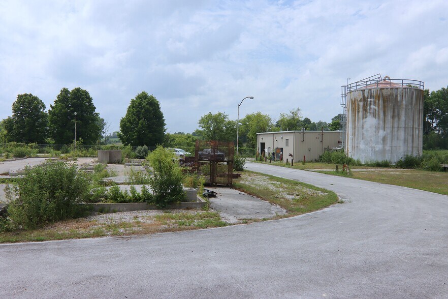 More Photos Of W5280 County Road A South, Adell Warehouse For Sale