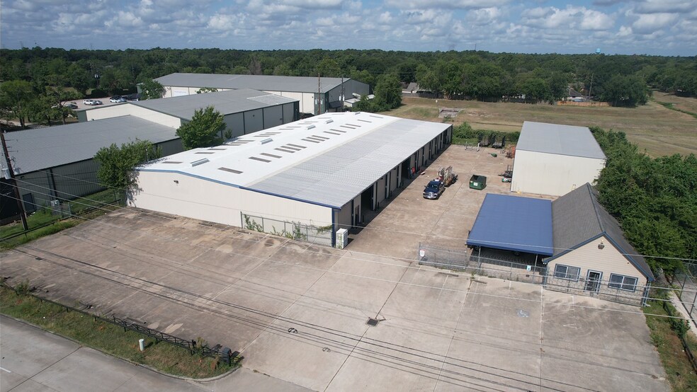 More Photos Of 12543 Perry Rd, Houston Warehouse For Sale