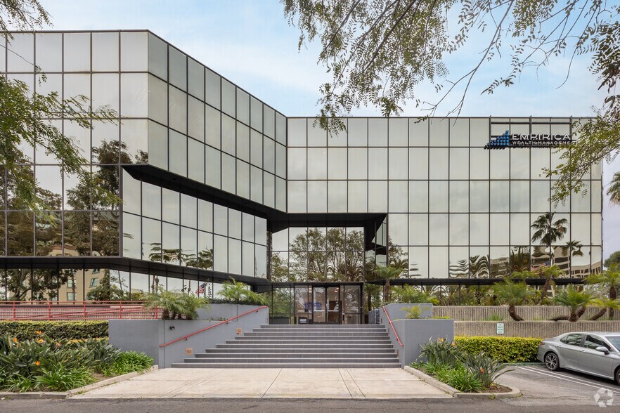 More Photos Of 2955 Main St, Irvine Medical For Lease