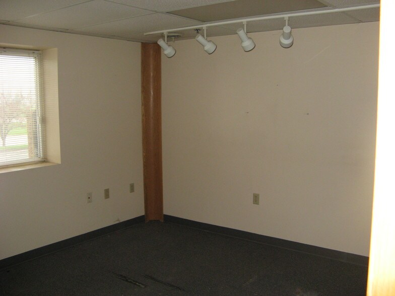 More Photos Of 160 W Park St, Gillett Warehouse For Sale