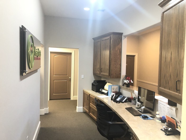 More Photos Of 456 Park Grove Dr, Katy Medical For Lease