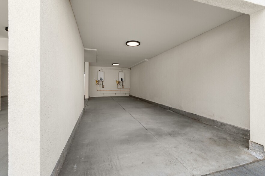 More Photos Of 1827 E 4th St, Long Beach Apartments For Sale