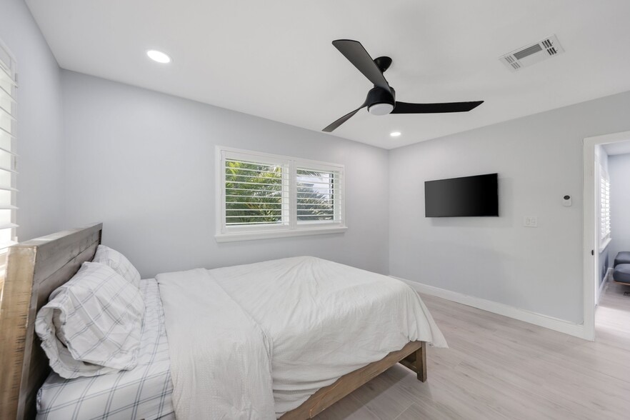 More Photos Of 830 SE 22nd Ave, Pompano Beach Apartments For Sale