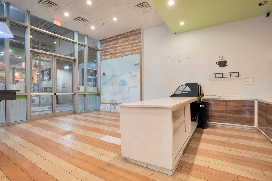 More Photos Of 25 E Church St, Orlando General Retail For Sale