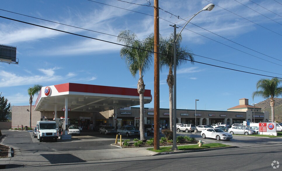 More Photos Of 3950 Pierce St, Riverside Freestanding For Lease