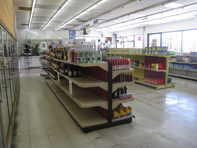 More Photos Of 12845-12855 Prairie Ave, Hawthorne Convenience Store For Lease