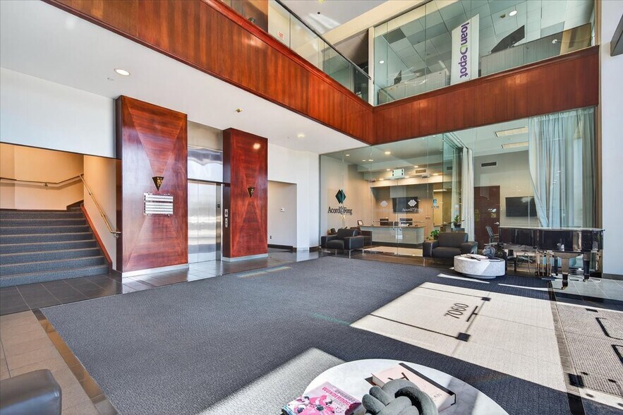 More Photos Of 7060 N Fresno St, Fresno Office For Lease