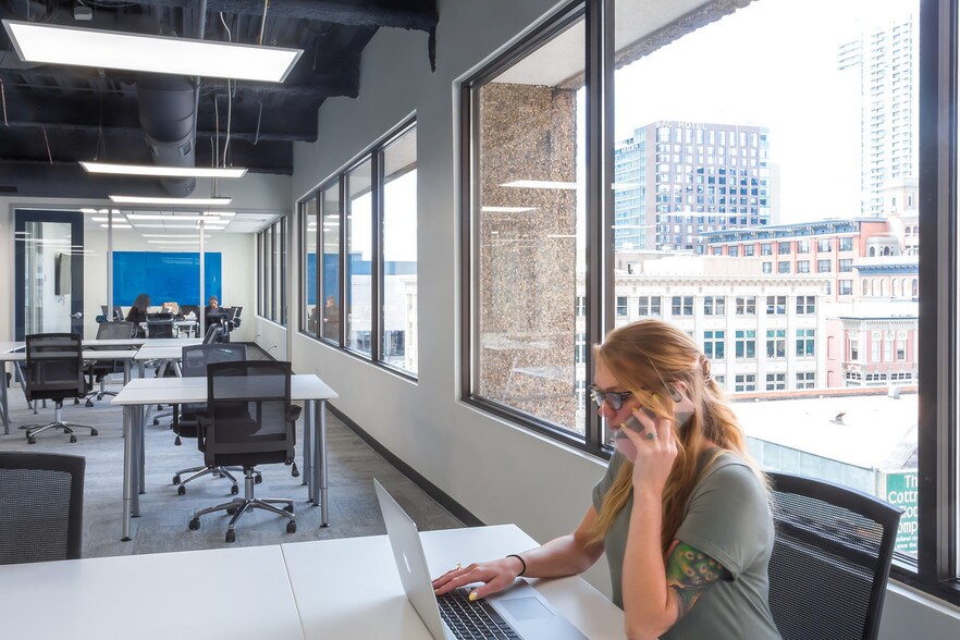 More Photos Of 405 Main St, Houston Office For Lease