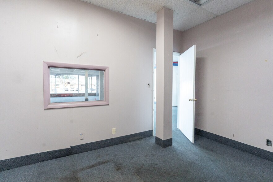 More Photos Of 1304 NW 23rd St, Oklahoma City Freestanding For Lease