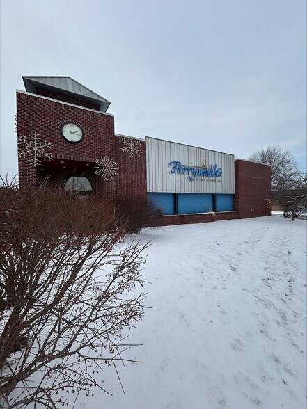 More Photos Of 75 Smithfield Blvd, Plattsburgh General Retail For Lease