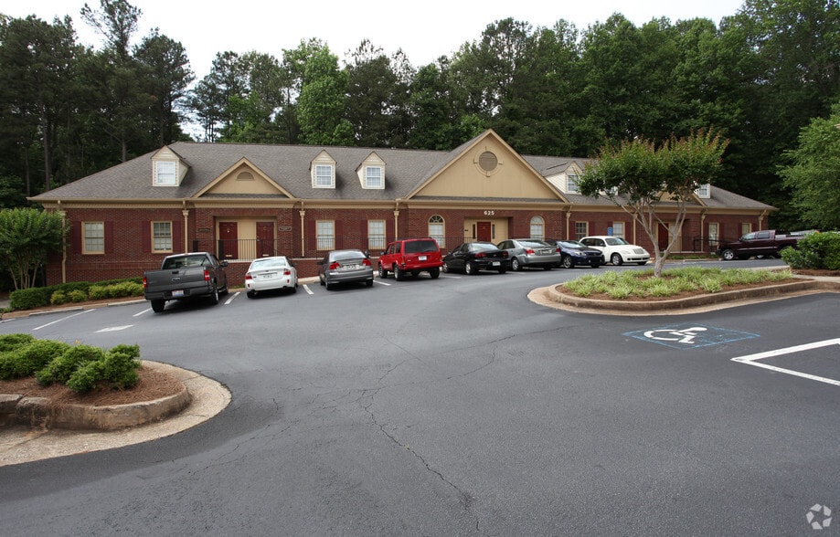 Primary Photo Of 625 Beaver Ruin Rd NW, Lilburn Office For Sale
