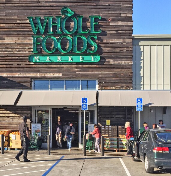 More Photos Of 1227 San Pablo Ave, Berkeley Storefront For Sale