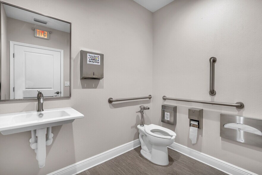 More Photos Of 4109 Armenia Ave, Tampa Medical For Sale