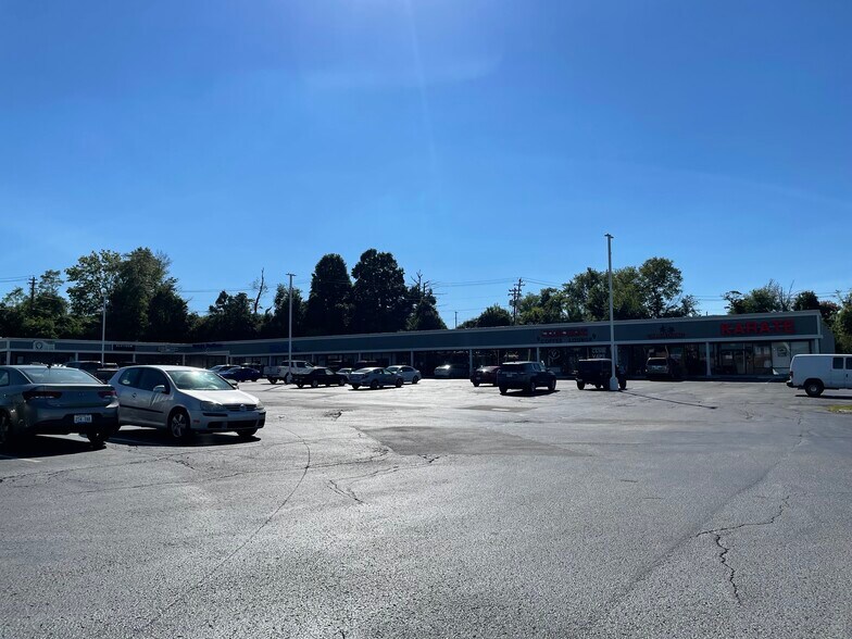 More Photos Of 8125-8187 Mall Rd, Florence Unknown For Lease