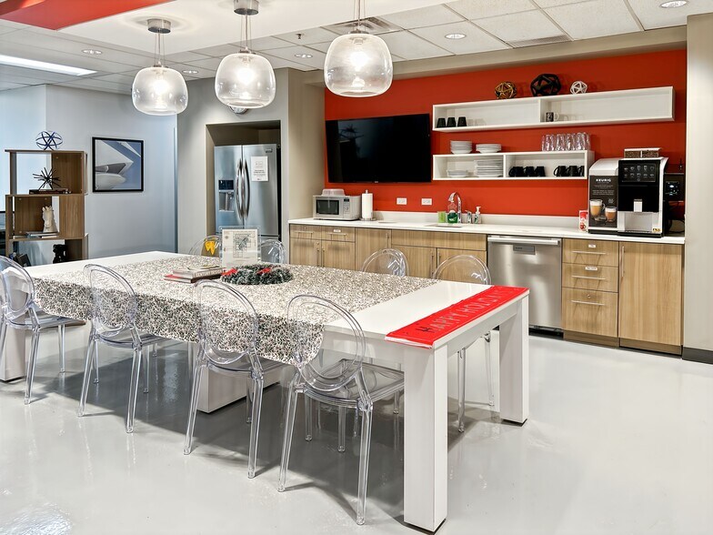 More Photos Of 895 Don Mills Rd, Toronto Coworking Space