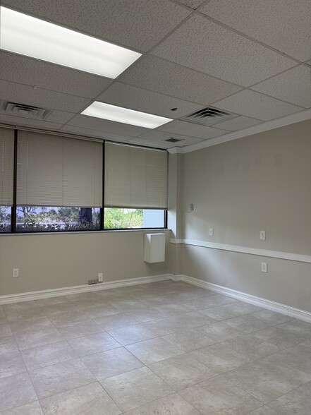 More Photos Of 9200 Bonita Beach Rd, Bonita Springs Medical For Lease