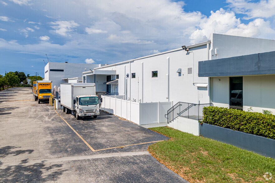 More Photos Of 1410 SW 3rd St, Pompano Beach Warehouse For Sale