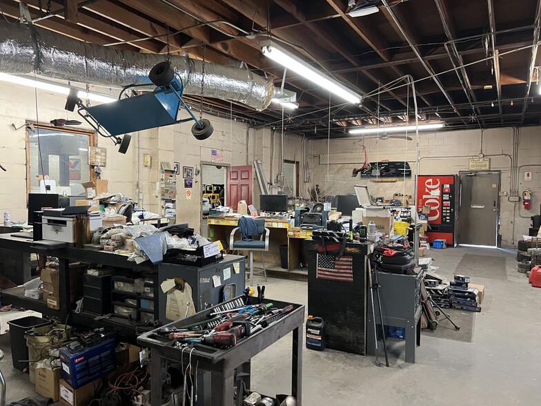 More Photos Of 1618 Dekalb Ave, Atlanta Auto Repair For Sale