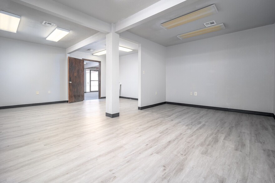 More Photos Of 2845 Broce Dr, Norman Office For Sale
