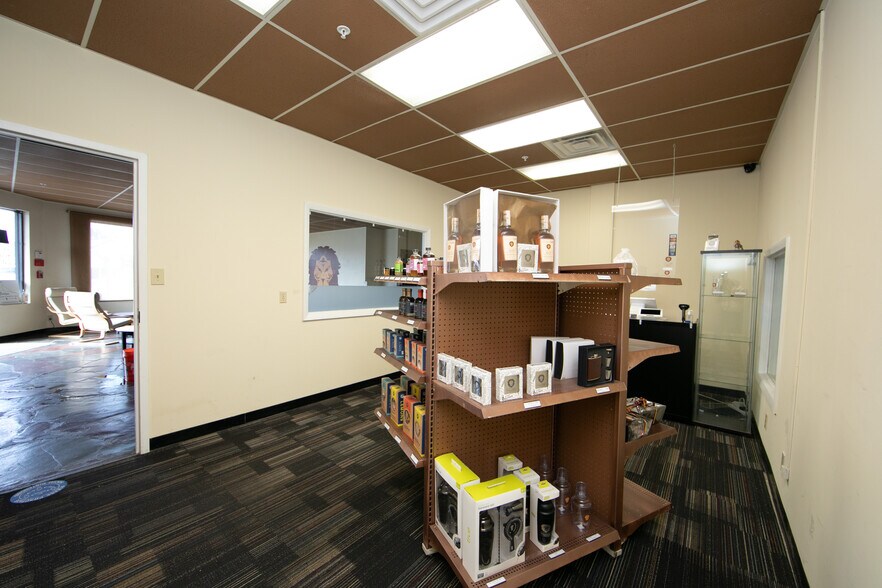 More Photos Of 740 N Broad St, Woodbury Land For Lease