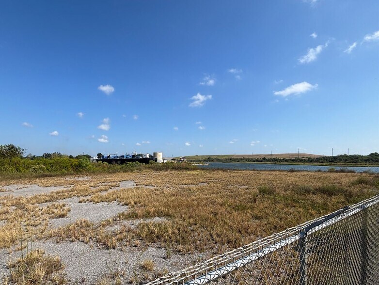 More Photos Of 5320 Ingalls Ave, Pascagoula Shipyard For Sale