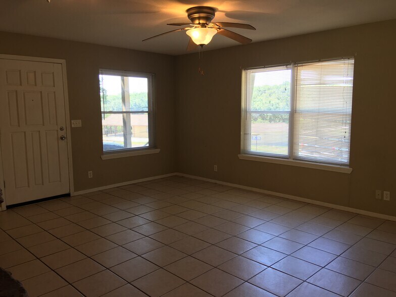 More Photos Of 4 Grand Lake Dr, Afton Apartments For Sale